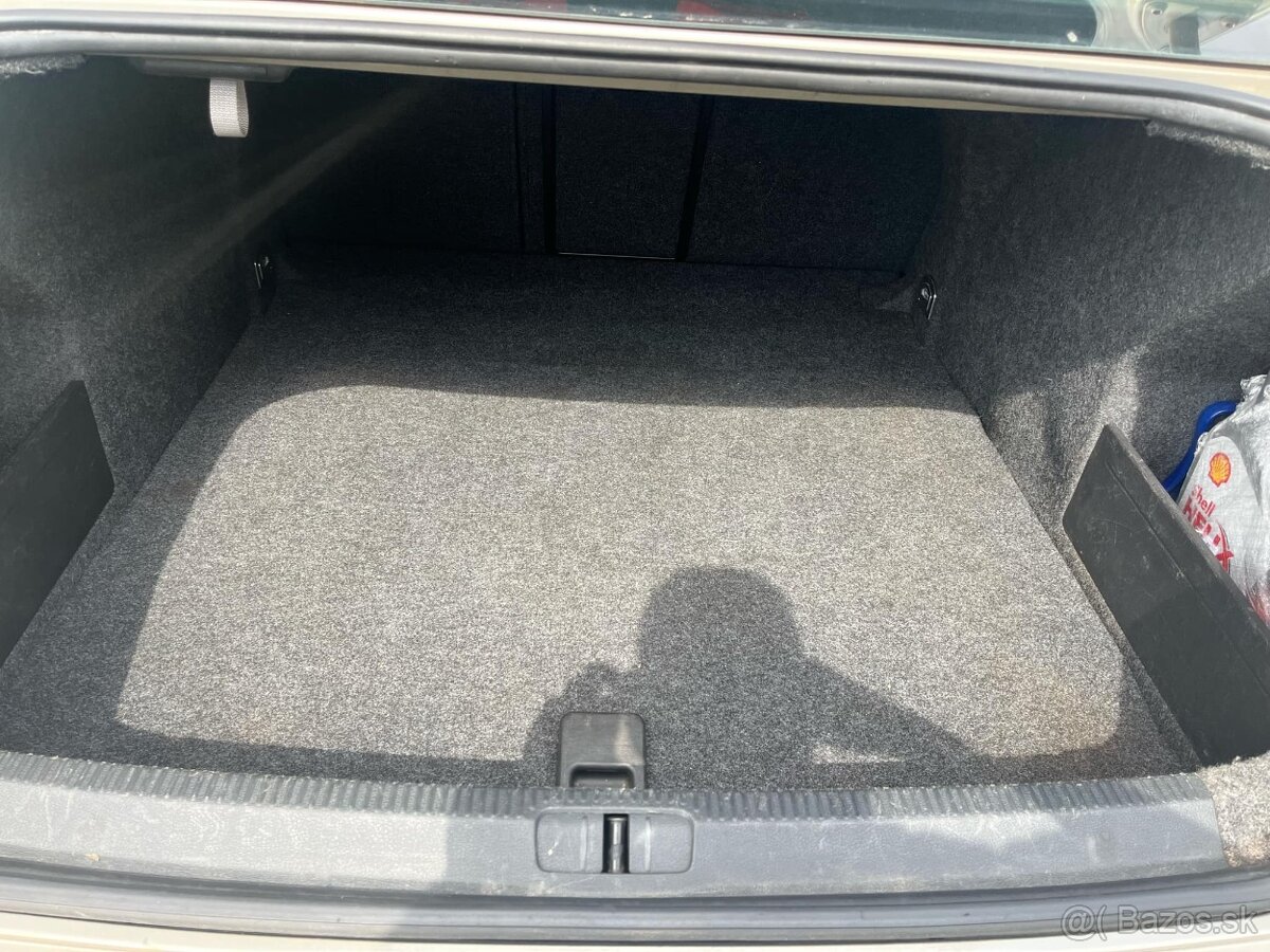 Volkswagen Passat b6 - 8