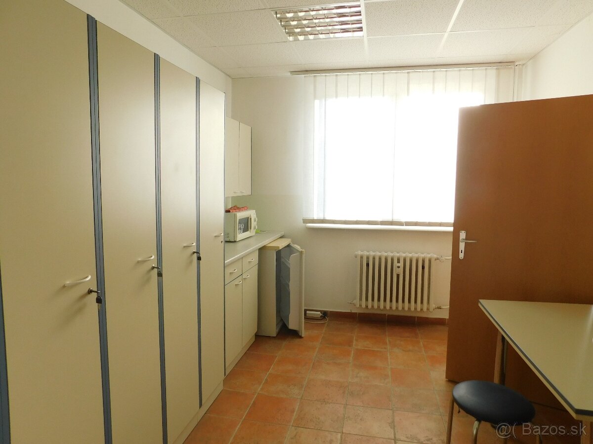 Kancelárske priestory + PARKOVANIE - 8
