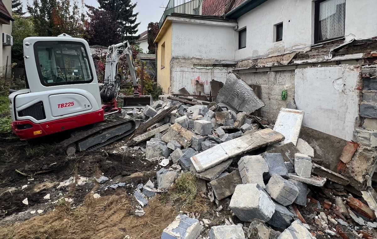 Výkopové, zemné a búracie práce s minibagrom - 8