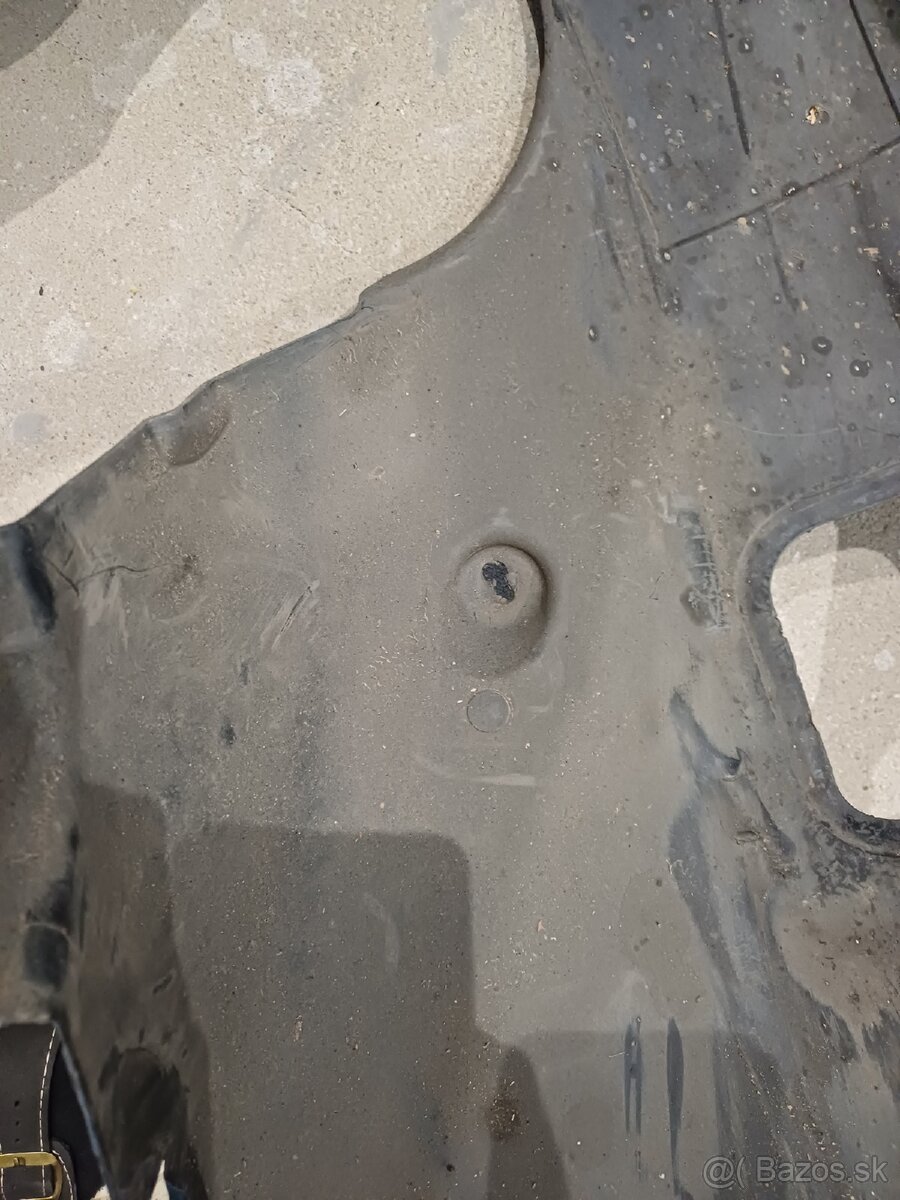 Passat B8 pravý predný podblatník - 8