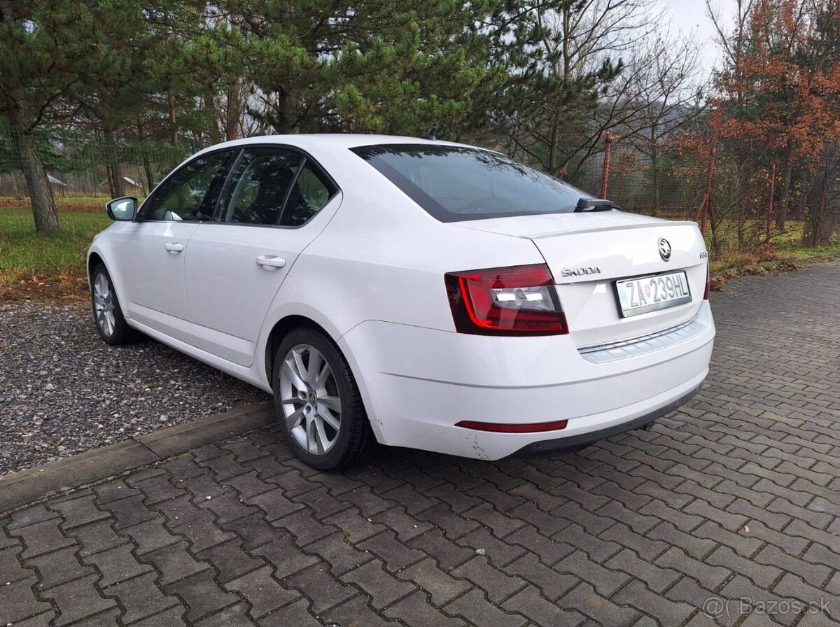 Škoda Octavia 1.6 TDI Style DSG - 8