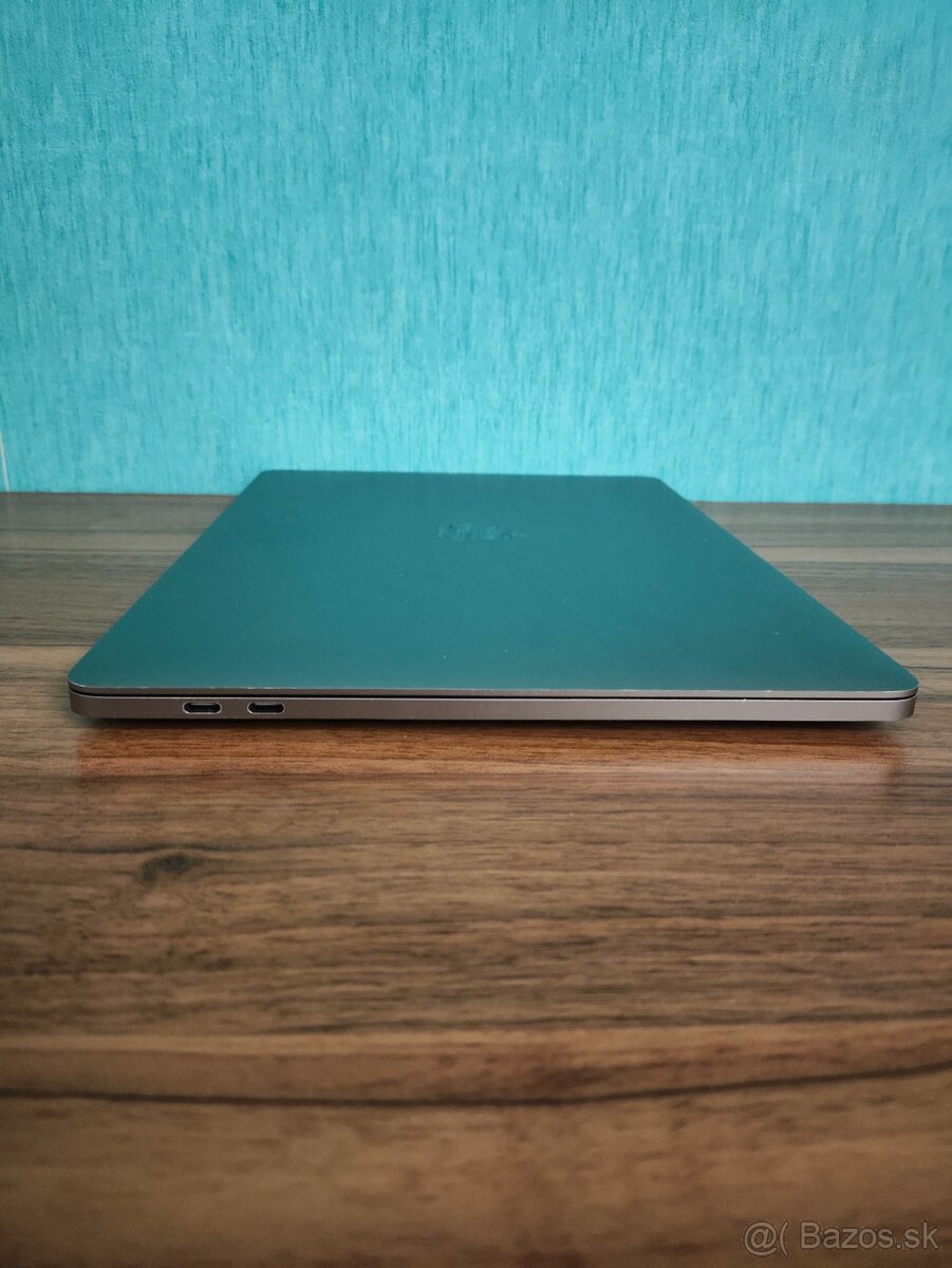 MacBook Pro 2020 | i7 • 32GB • 512GB SSD - 8