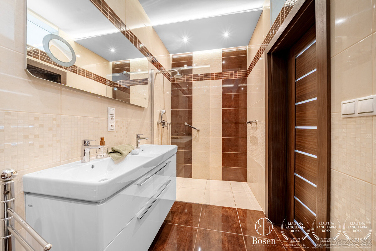 BOSEN | Priestranný rodinný dom s pivnicou, garážou a záhrad - 8