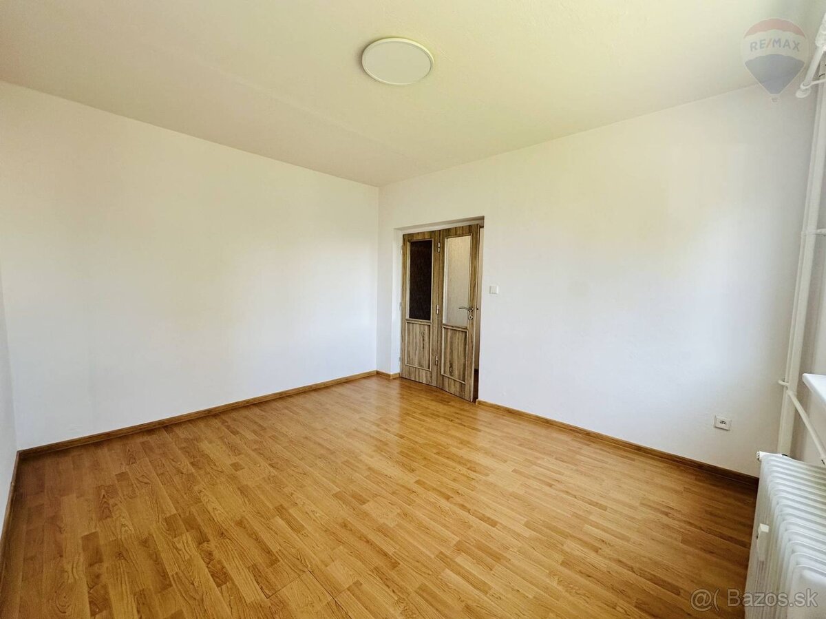 REZERVOVANÝ 3 izbový byt s nadštandardnou loggiou, Martin – - 8