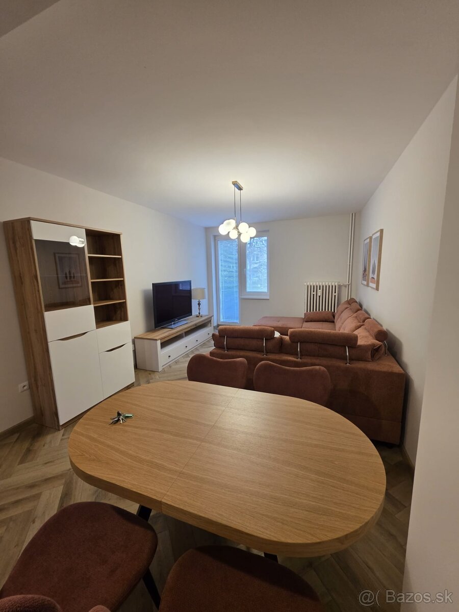 Dám do dlhodobého prenájmu 3-izbového bytu v Poprade - 8