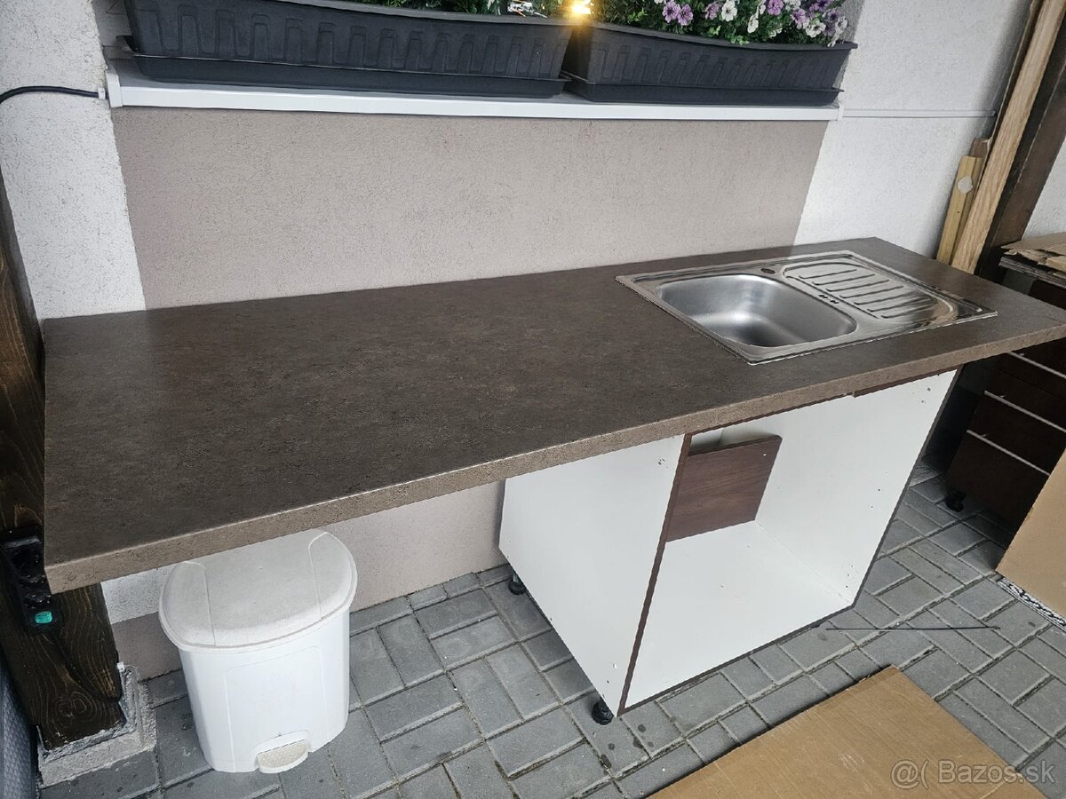 Nerezový drez s pracovnou doskou - 8