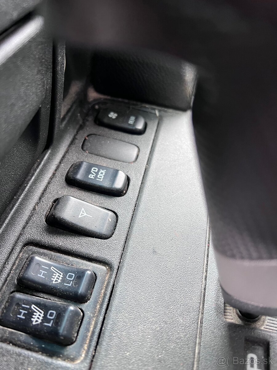 Mitsubishi pajero - 8