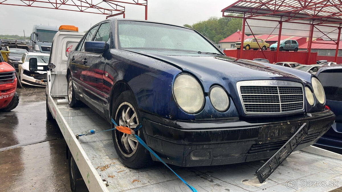 . Mercedes Benz E 240 125kw - 8