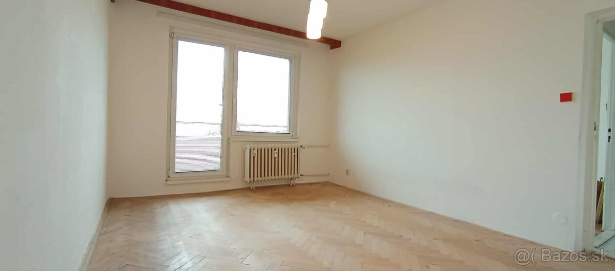 Výnimočný 3,5-izbový byt priamo v centre Lučenca – Námestie - 8