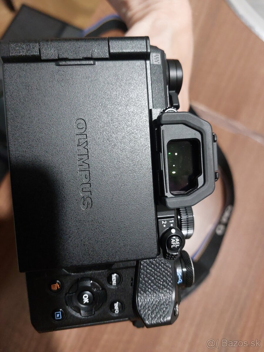 Olympus OM-D E-M5 Mark III plus 2 objektivy Pro - 8