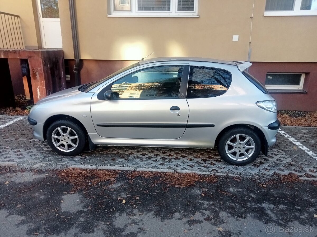 Peugeot 206 - 8