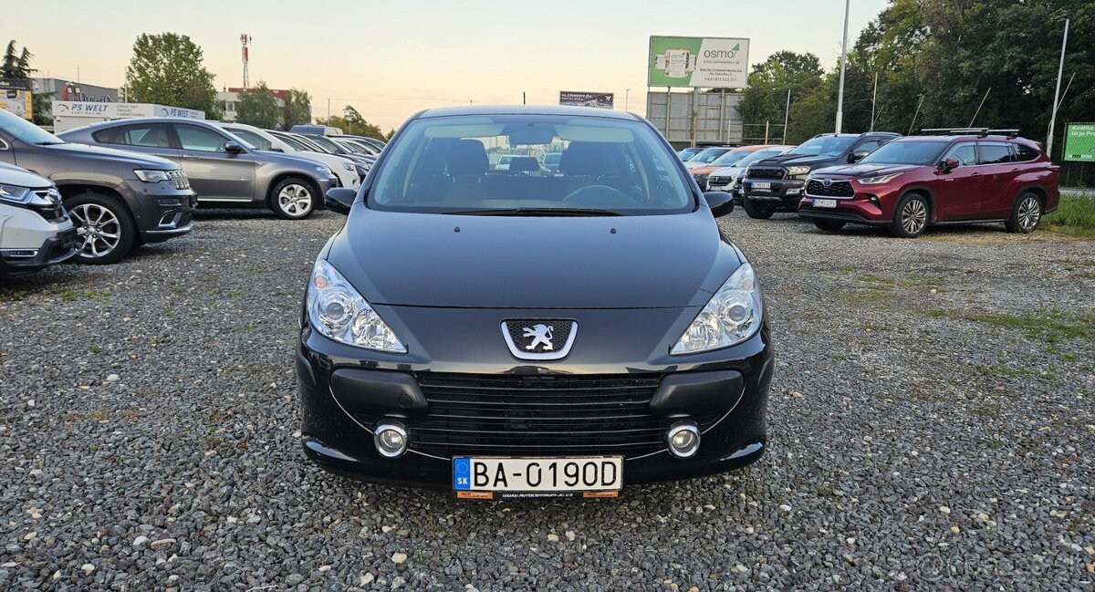 Peugeot 308 1.4 - 8