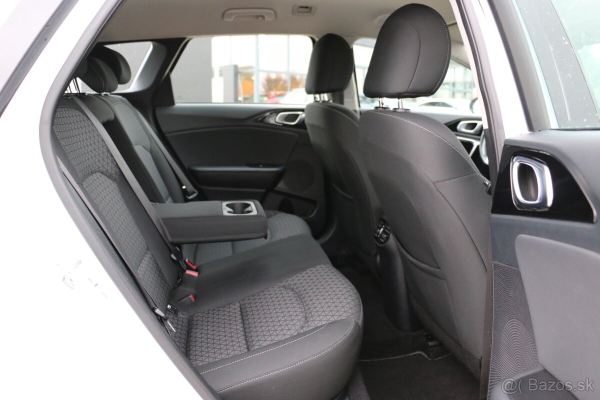 Kia Ceed SW 1.6 CRDi 136k First Edition - 8