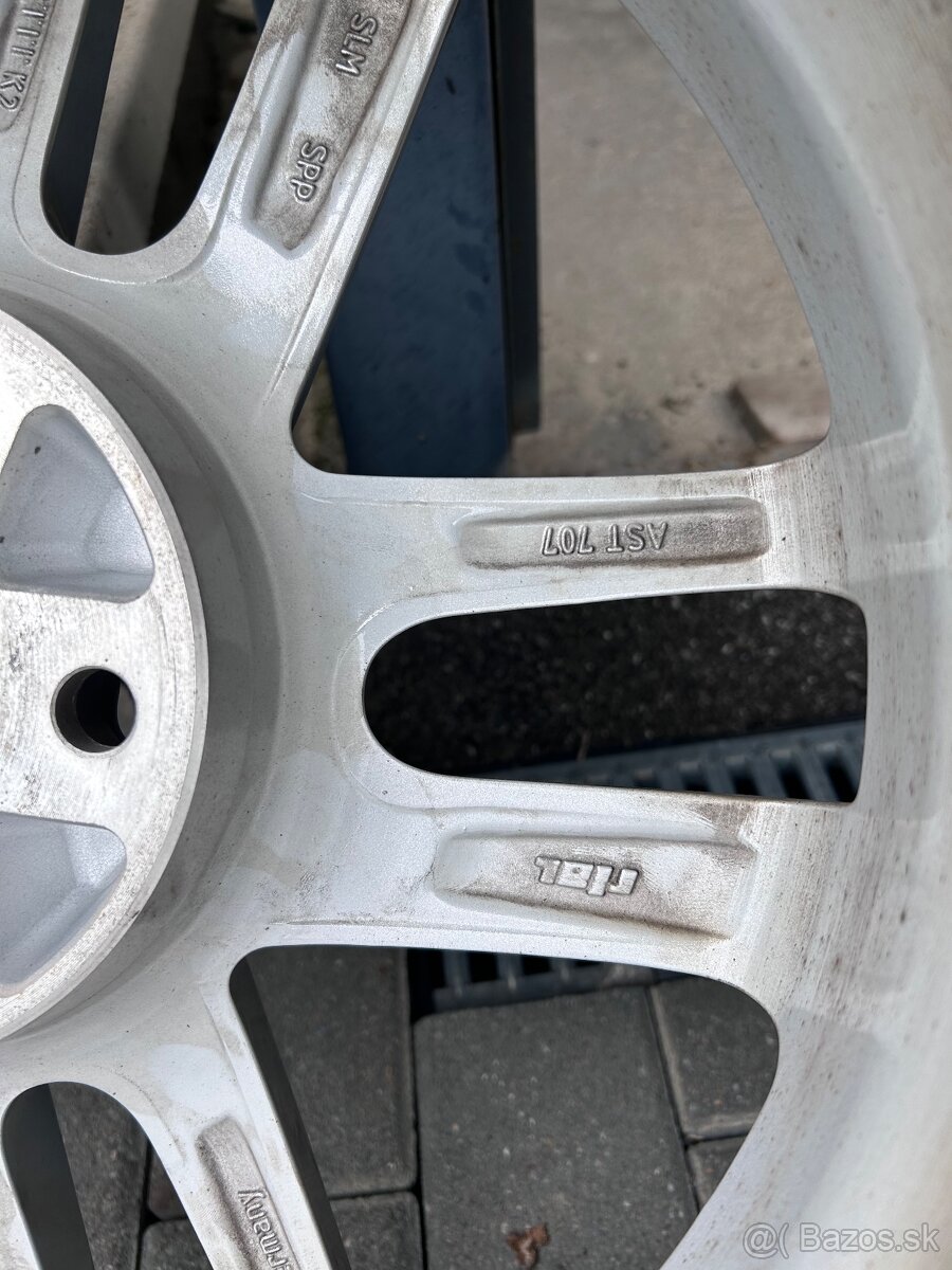Predám zimnú sadu Vw,Škoda 5x112-215/55R17 - 8