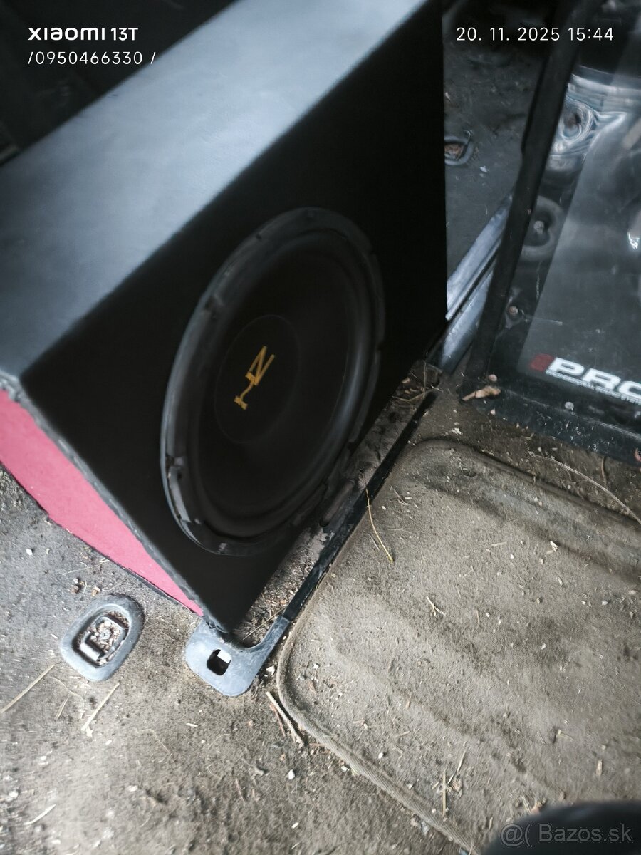 Predám Subwoofer +zosilovač - 8