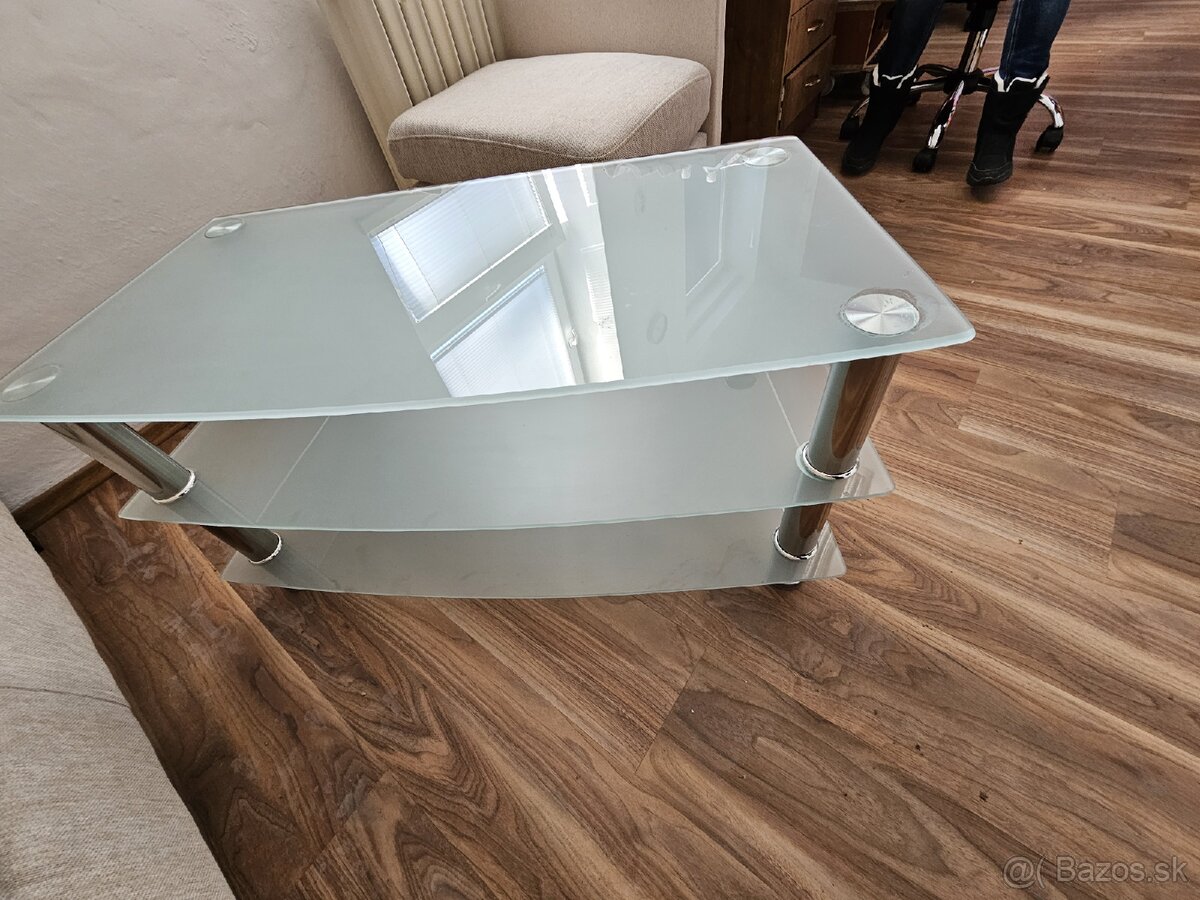 Gauč, stolík taburetka - 8