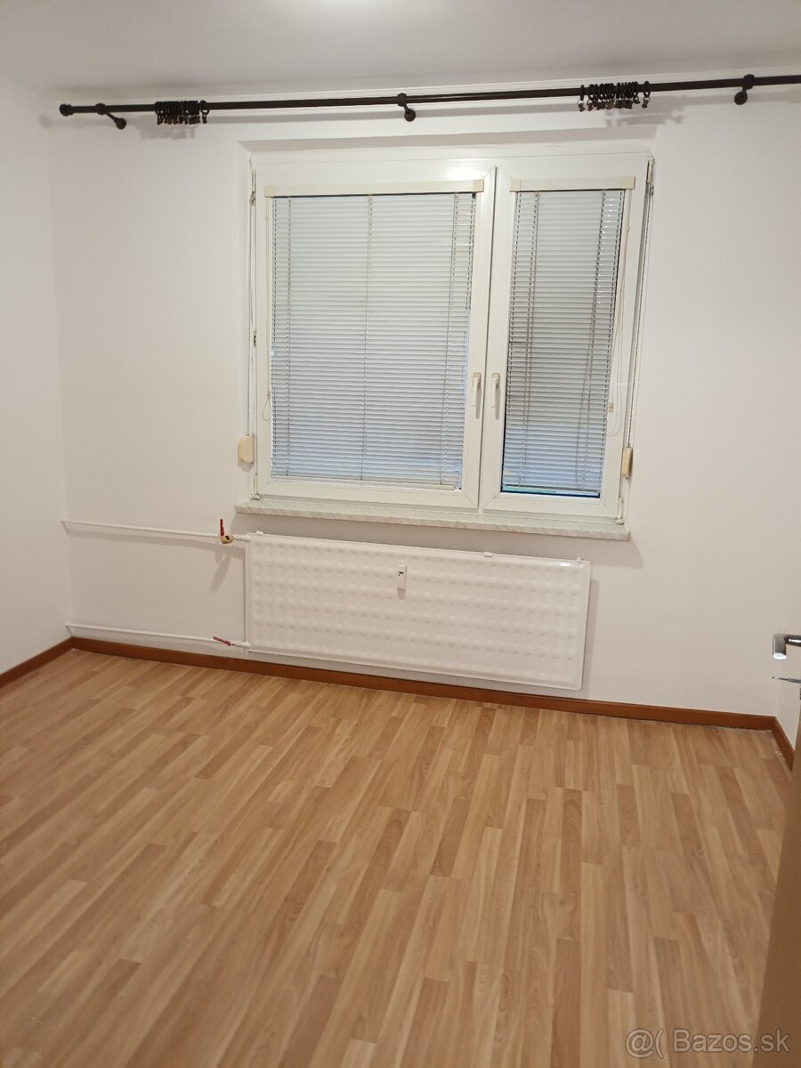 Prenájom 3-izbového bytu (72 m²) – Éotvosova ulica, 7. sídl. - 8