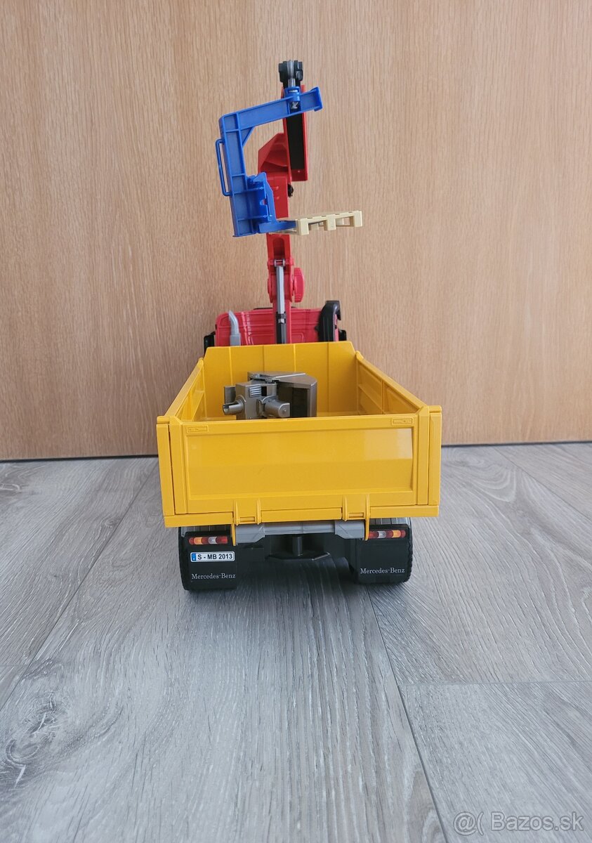 Bruder nakladne auto s rukou - 8