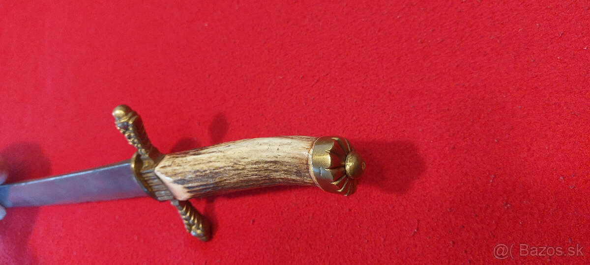 TESÁK V. PANDÚR - 8