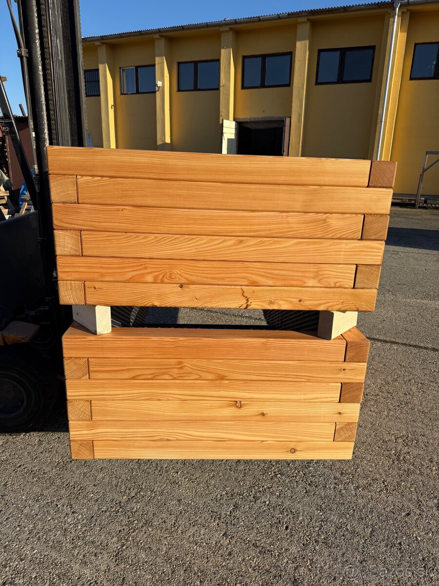 Vyvýšené záhony na mieru červený smrek - 8