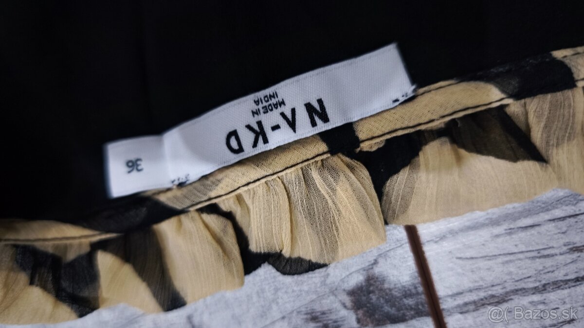 Elegantné midi šaty - 8