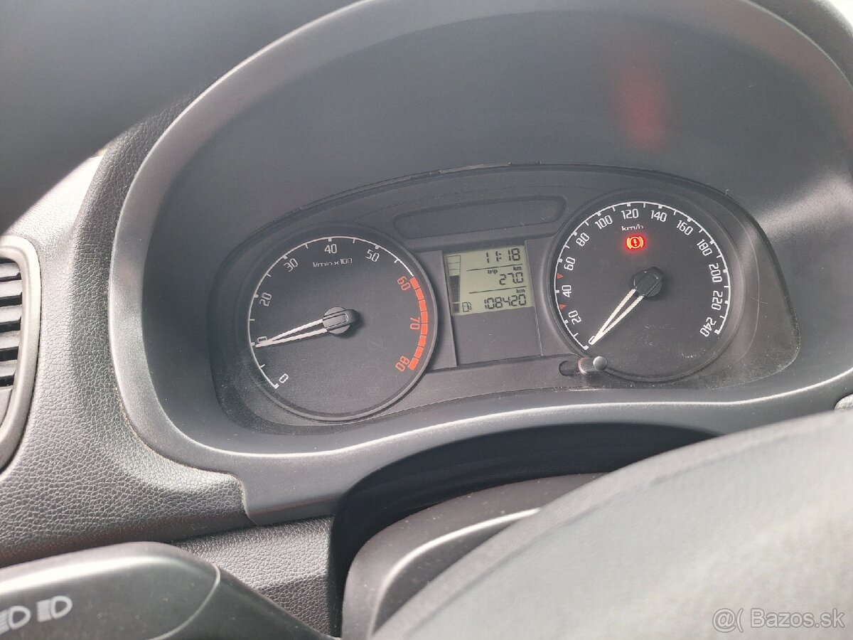 Škoda fabia 1.2 htp - 8