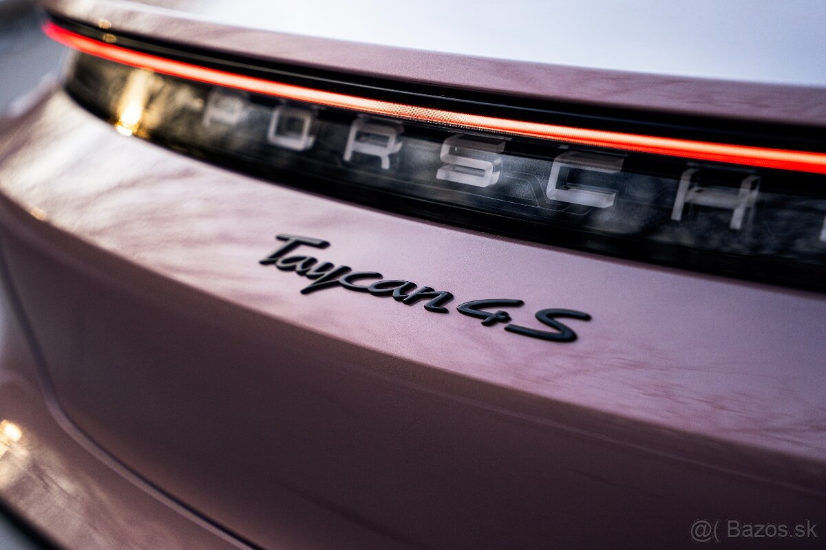 Porsche Taycan 4S - 8