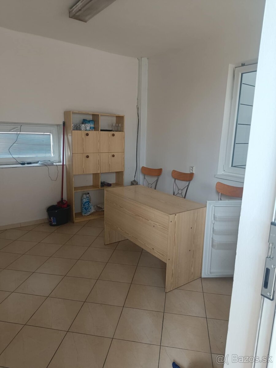 Na predaj hala 680 m2 Zvolen - 8