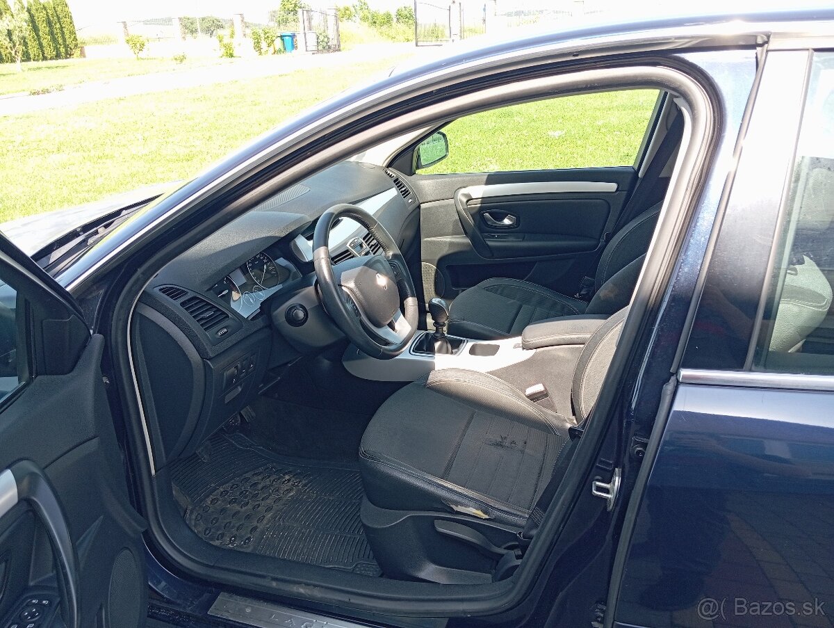 Renault Laguna 2.0 dCi 150k Dynamique - 8