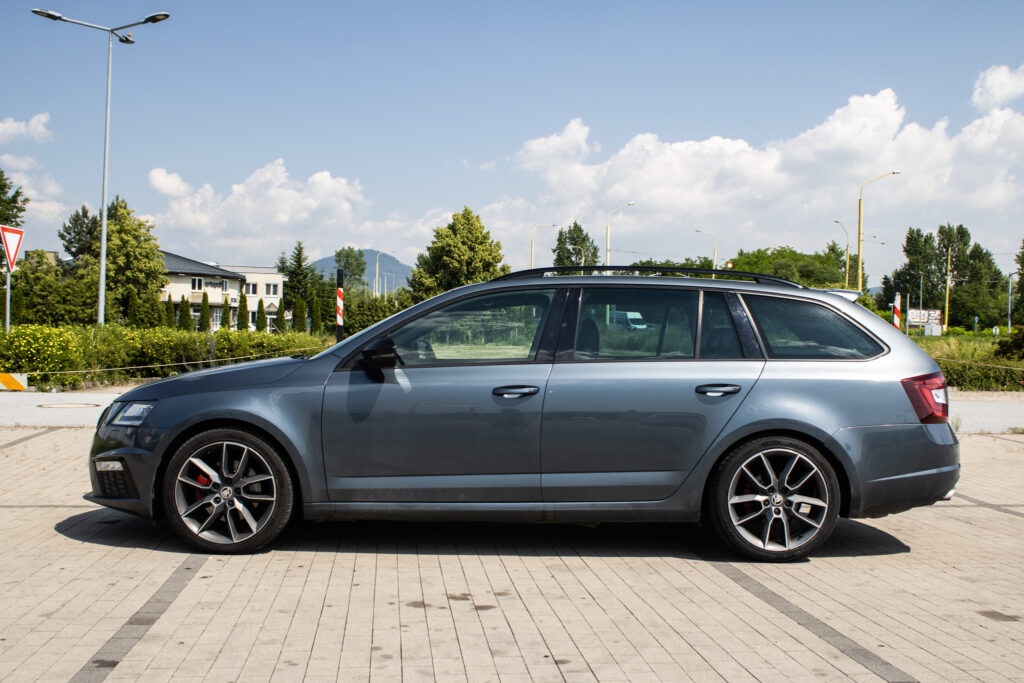 Škoda Octavia Combi 2.0 TDI RS DSG (2018) - 8