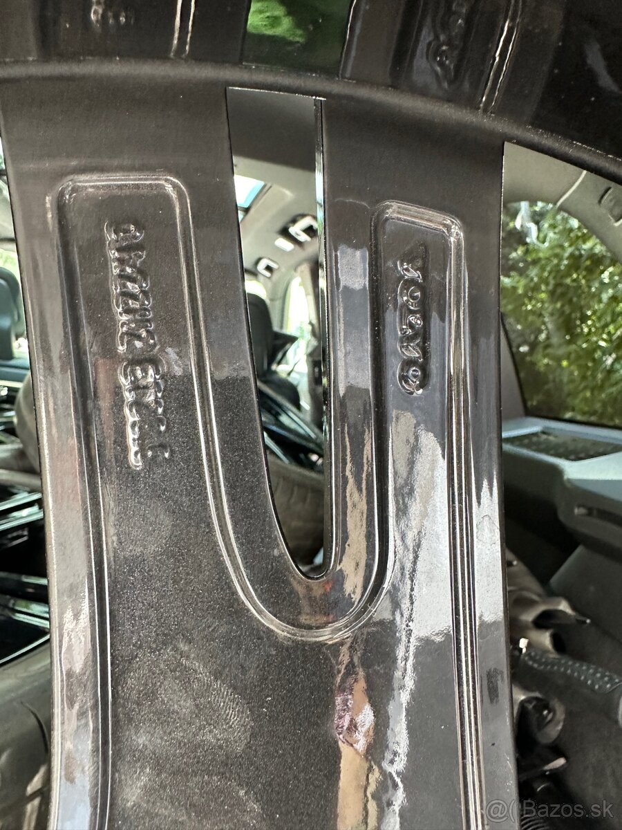 Čierne komplety Volvo R22 R-Design - 8