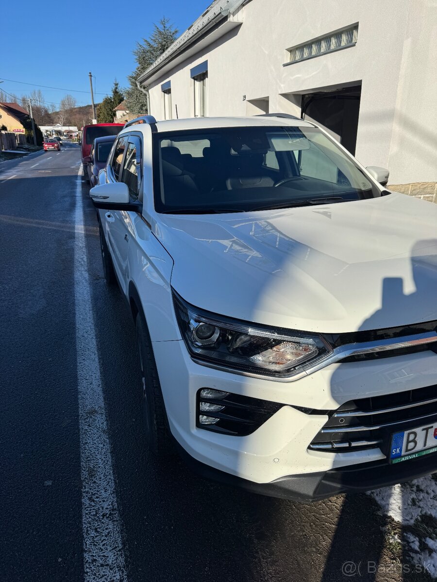 Ssang yong Korando 1.5 gdi style plus, 4x4 automat v záruke - 8