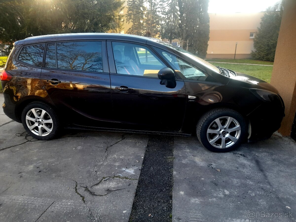 Predám Opel Zafira tourer - 8