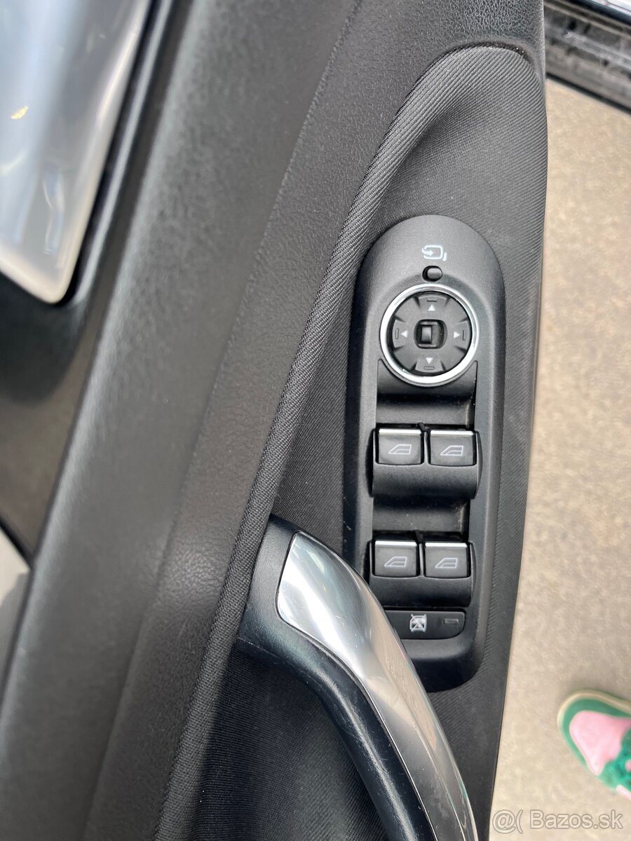 Ford Mondeo 2012 - 8