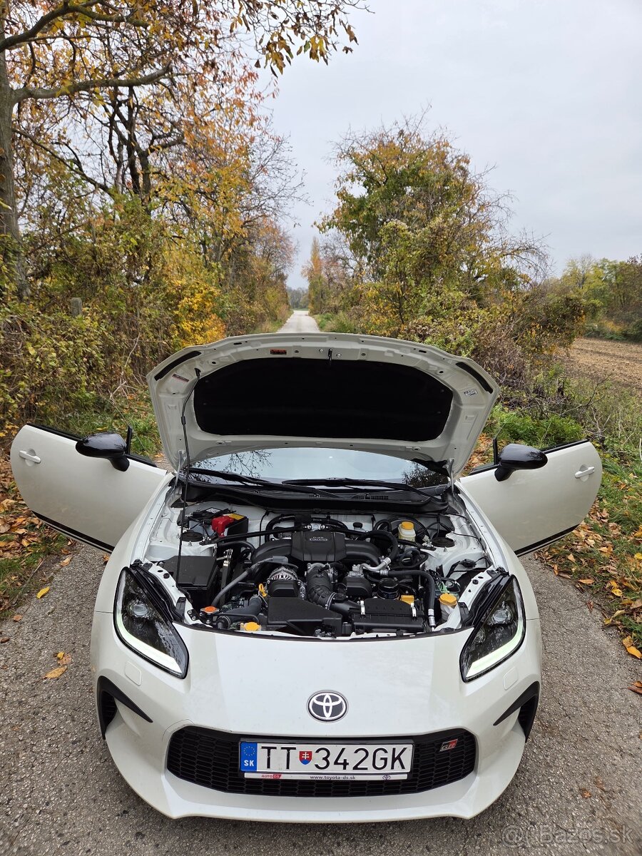 toyota gr86 - 8