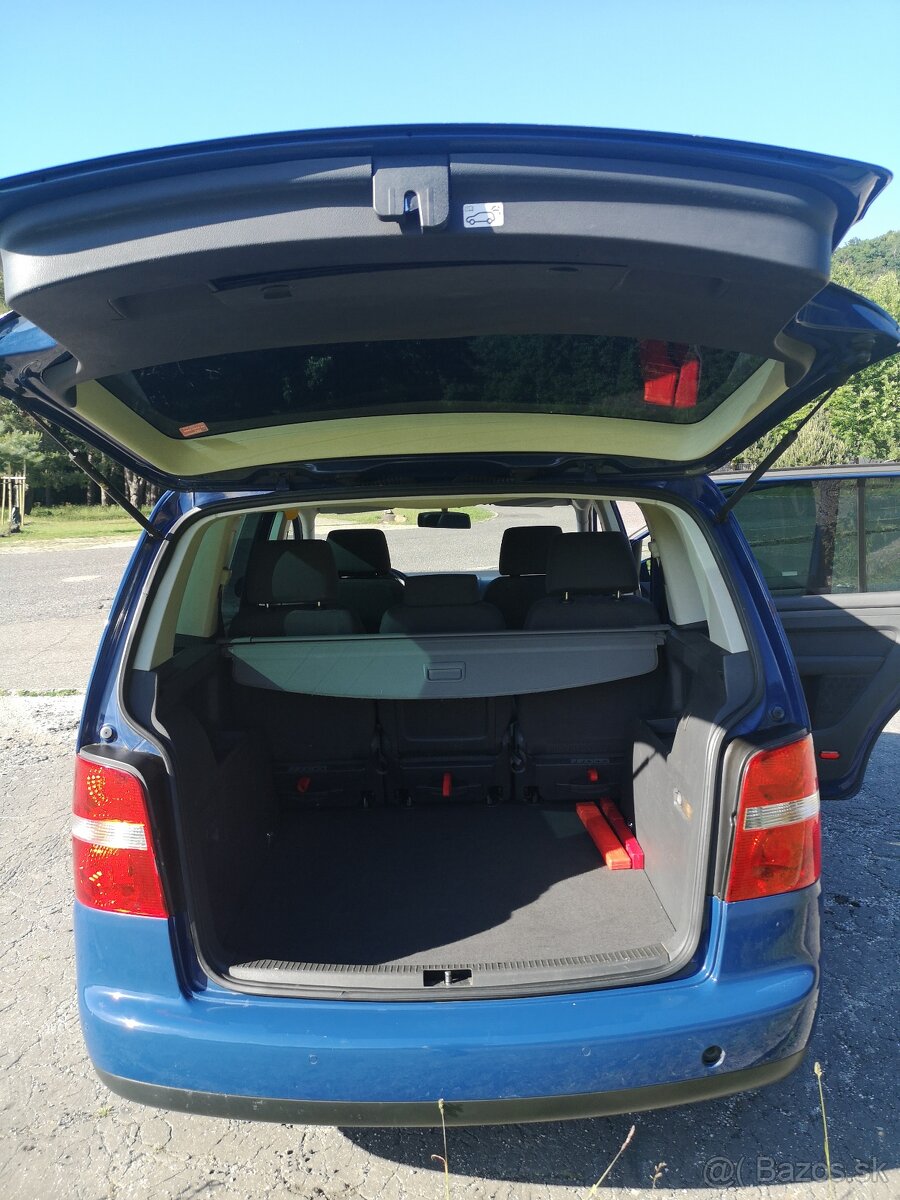 Volkswagen Touran AUTOMAT s park. senzorom - 8