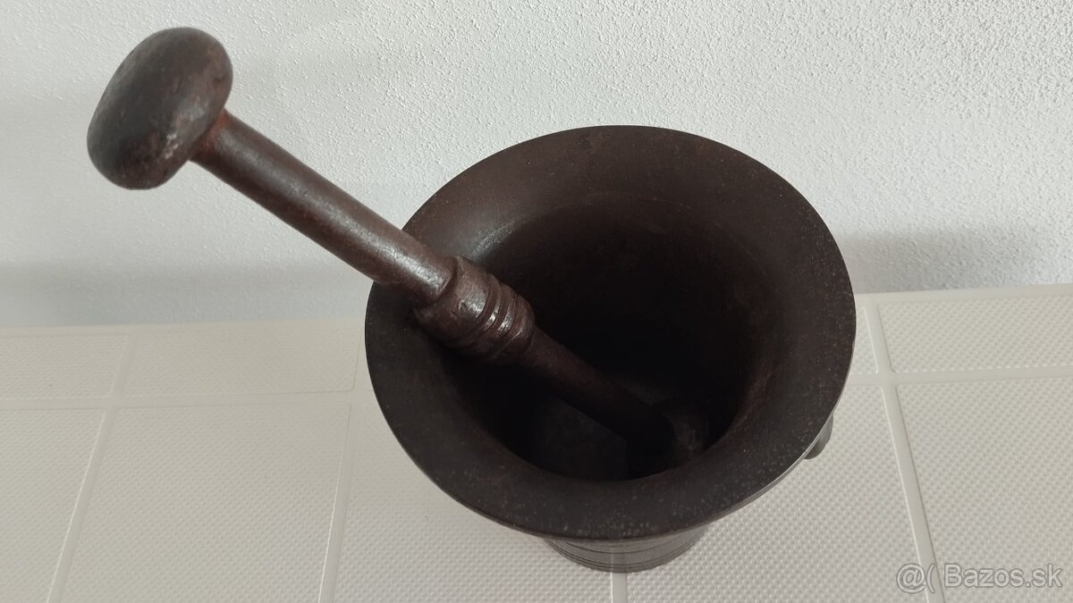 Starý válečný litinový mažiar s dělom a rokem 1914-1917 +tlo - 8