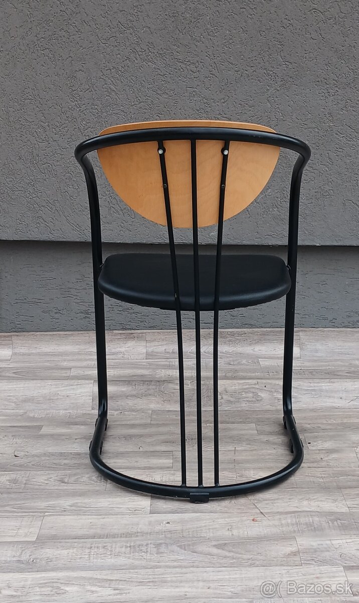 Set postmoderných kresiel v štýle Memphis. - 8