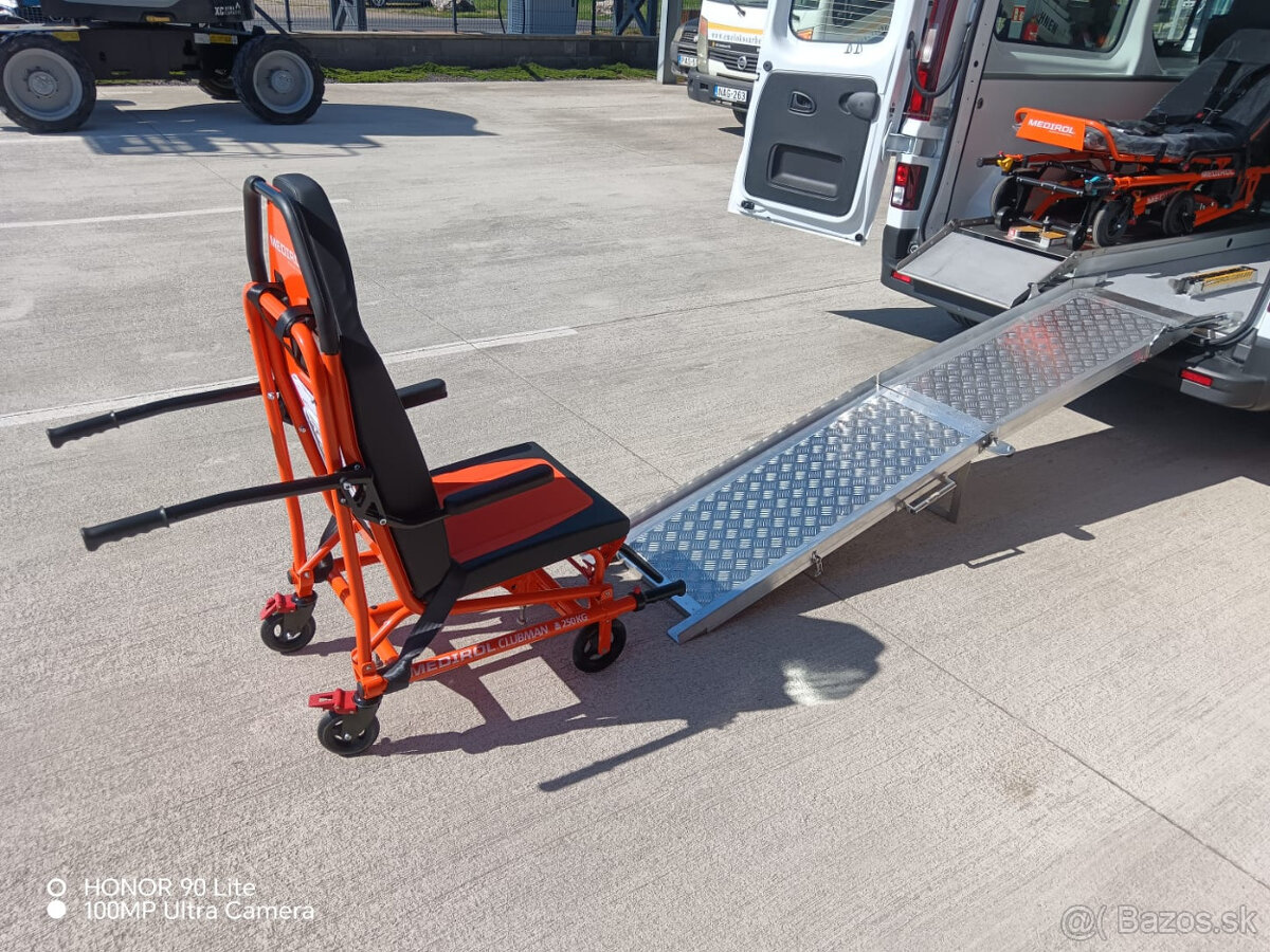 Predám Renault Trafic 2.0 Sanitné vozidlo - 8