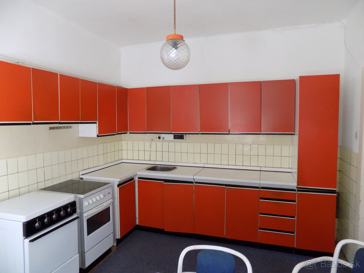 Na predaj 4 izb.dom s veľkou záhradou 3304 m2 v Rúbani pr - 8