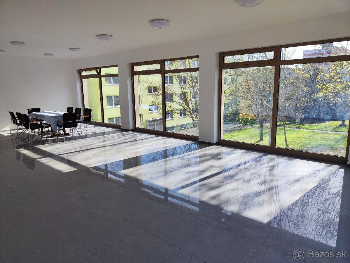 Prémiový presklený obchodný priestor - Kaskády - 8