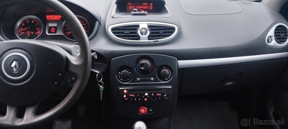 Renault Clio - 8