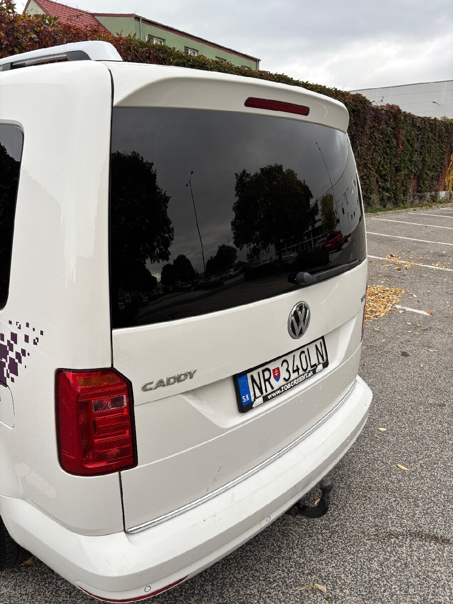 Volkswagen CADDY MAXI 2.0 75kW_ 2017_7miestne - 8