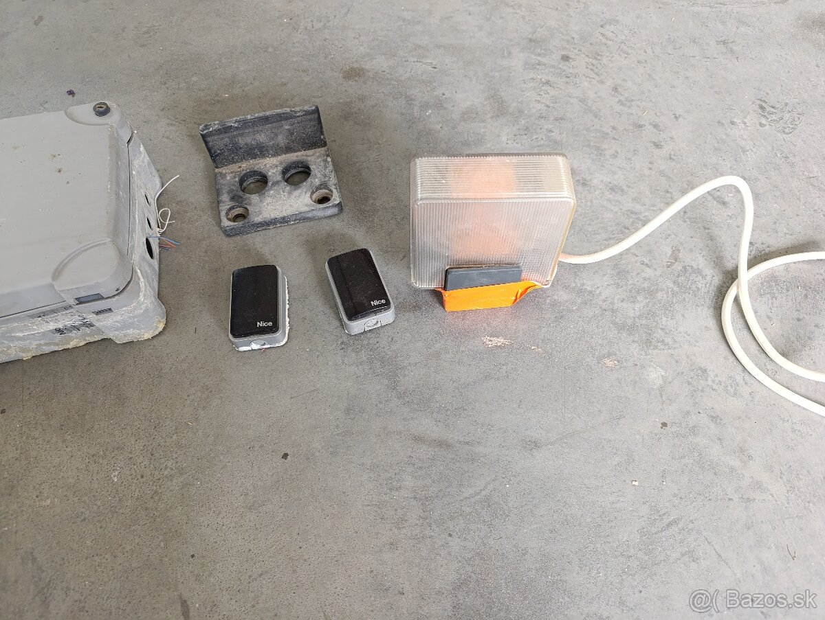 Komplet brána aj s pohonom Nice - 8