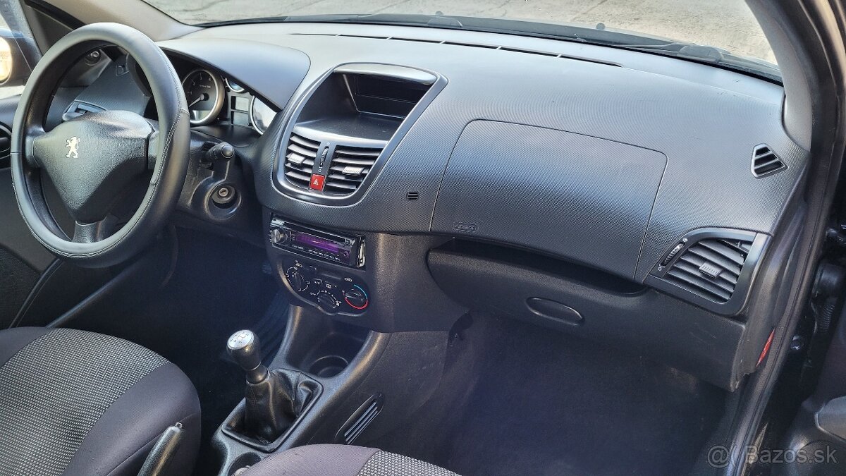 Peugeot 206+ - 8