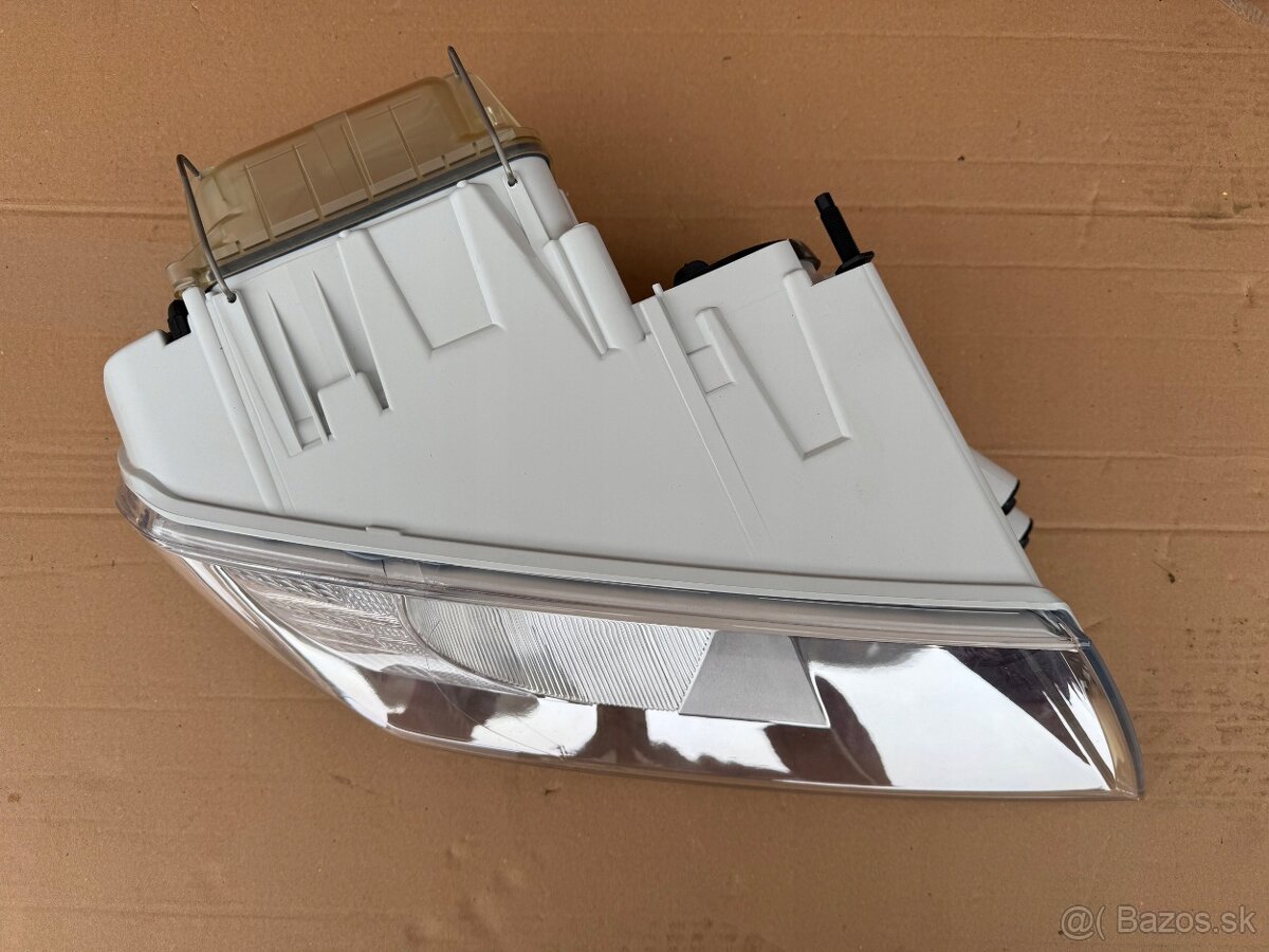 ŠKODA OCTAVIA 2 PRED FL 2004-2010 PREDNÉ SVETLÁ REFLEKTORY - 8
