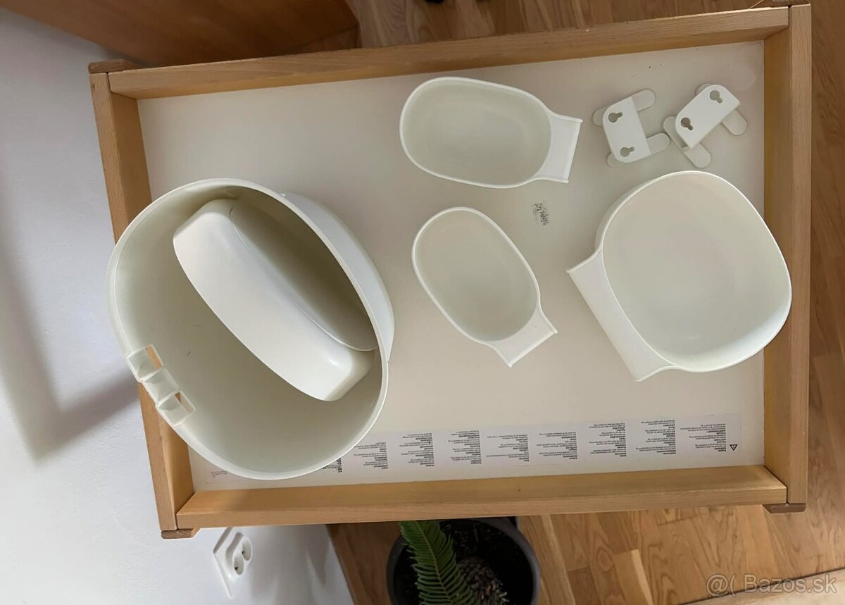 IKEA prebaľovací stôl + koše - 8