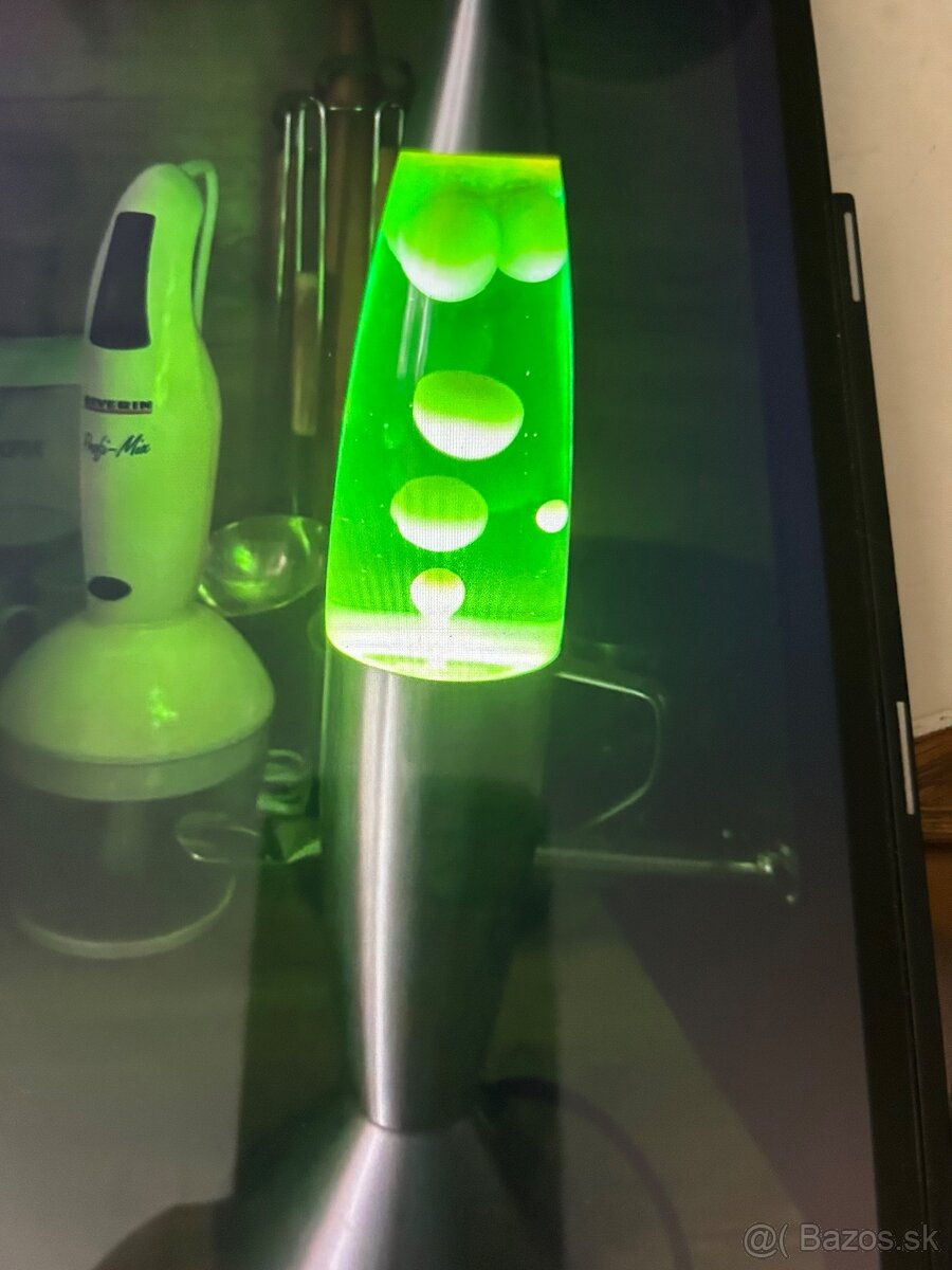Predaj retro lávovej lampy a baterky - 8