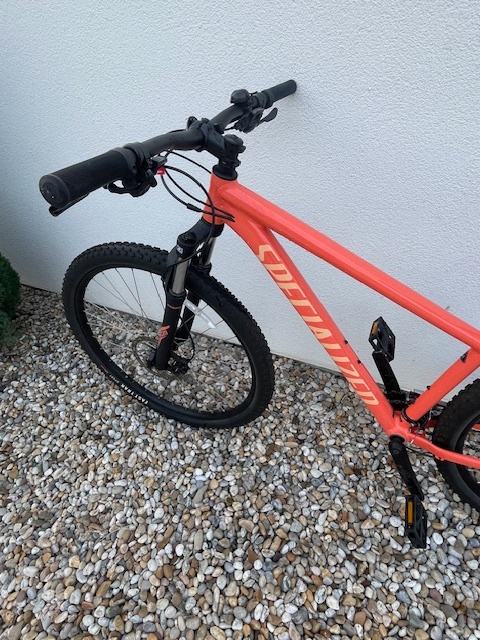 Predám značkový MTB SPECIALIZED - 8