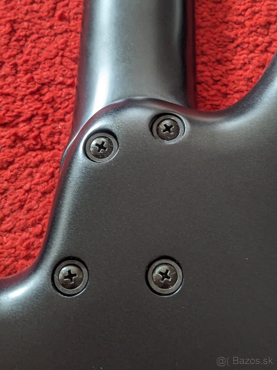 Ibanez Ergodyne EDB605 aktívna basgitara - 8